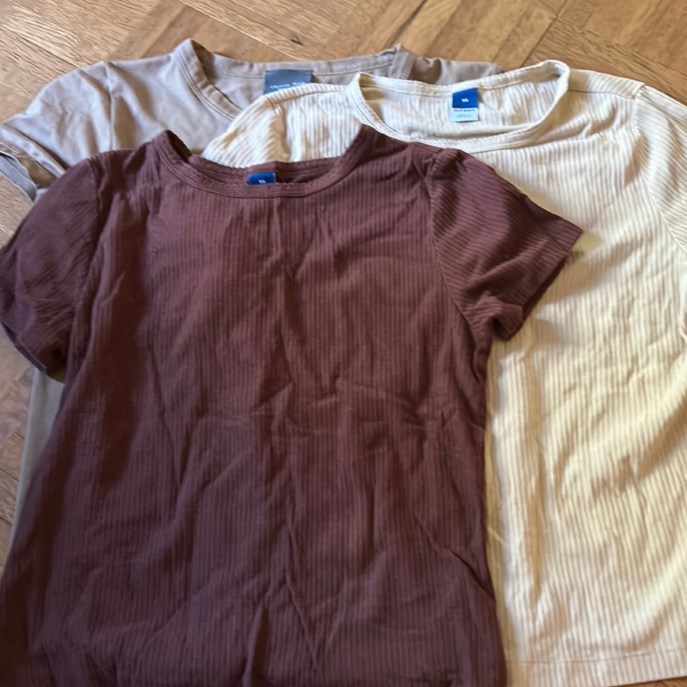 3 xs tees used